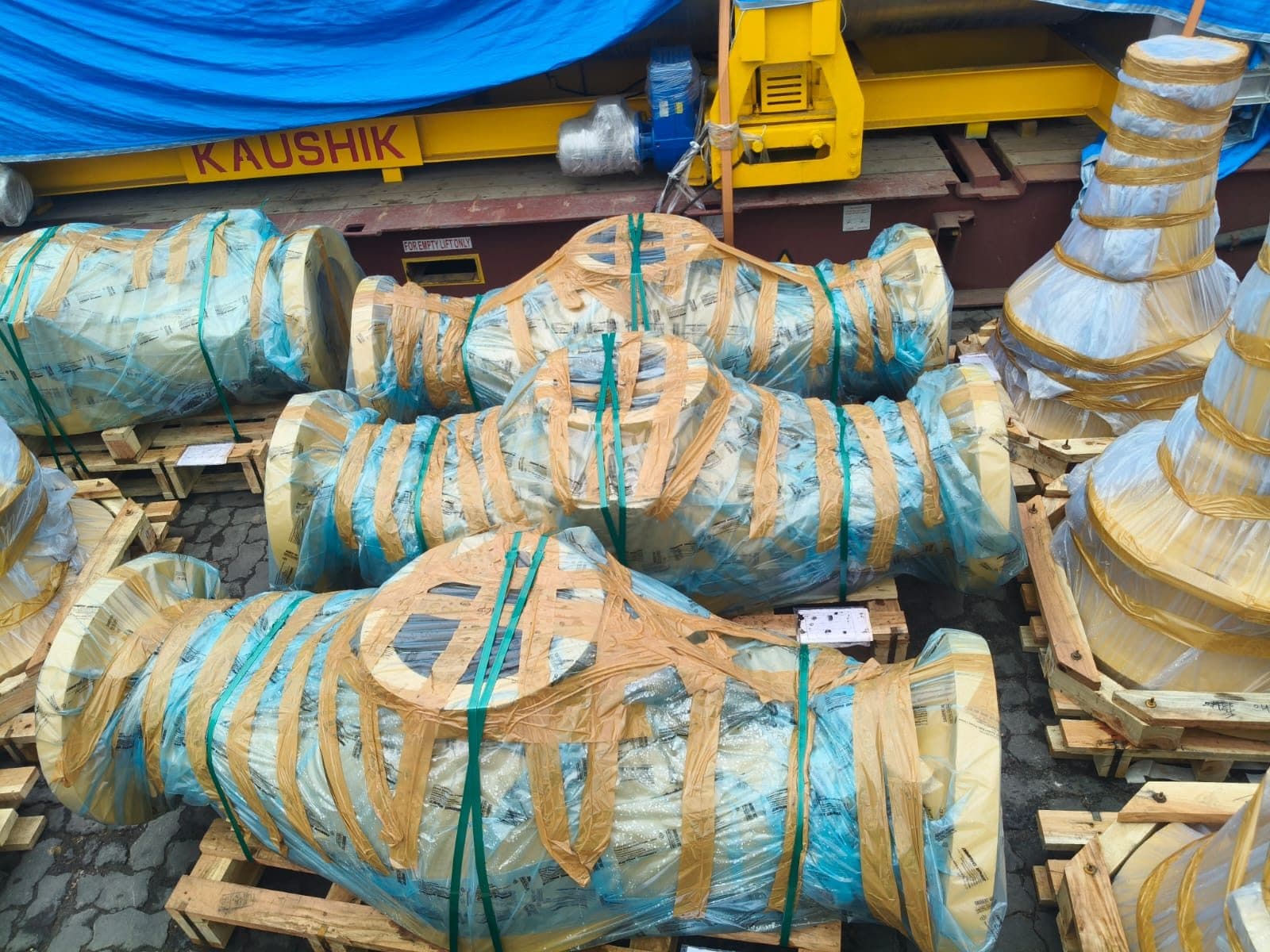 Cargo measurement survey in Mundra, photograph 1