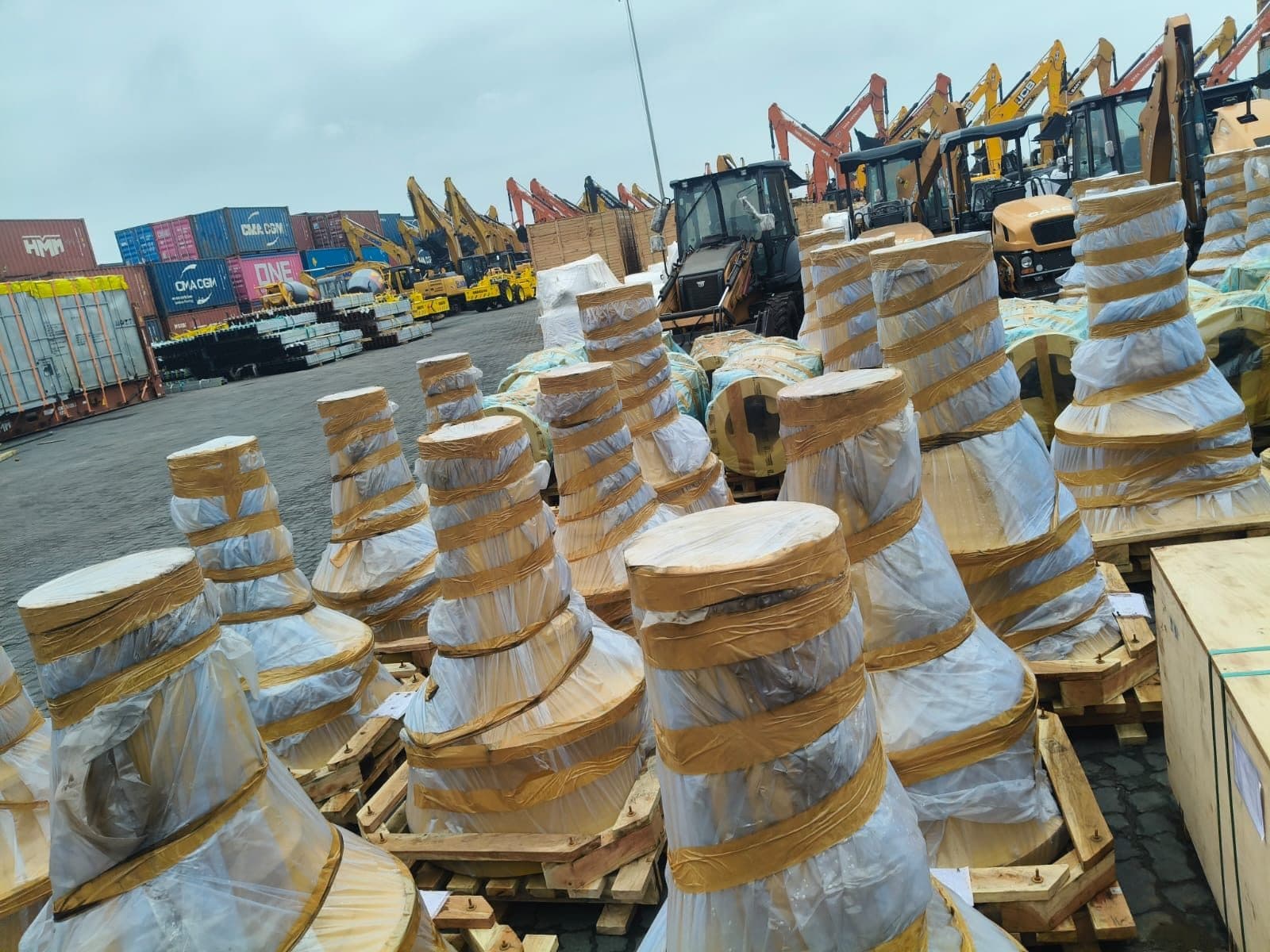 Cargo measurement survey in Mundra, photograph 2