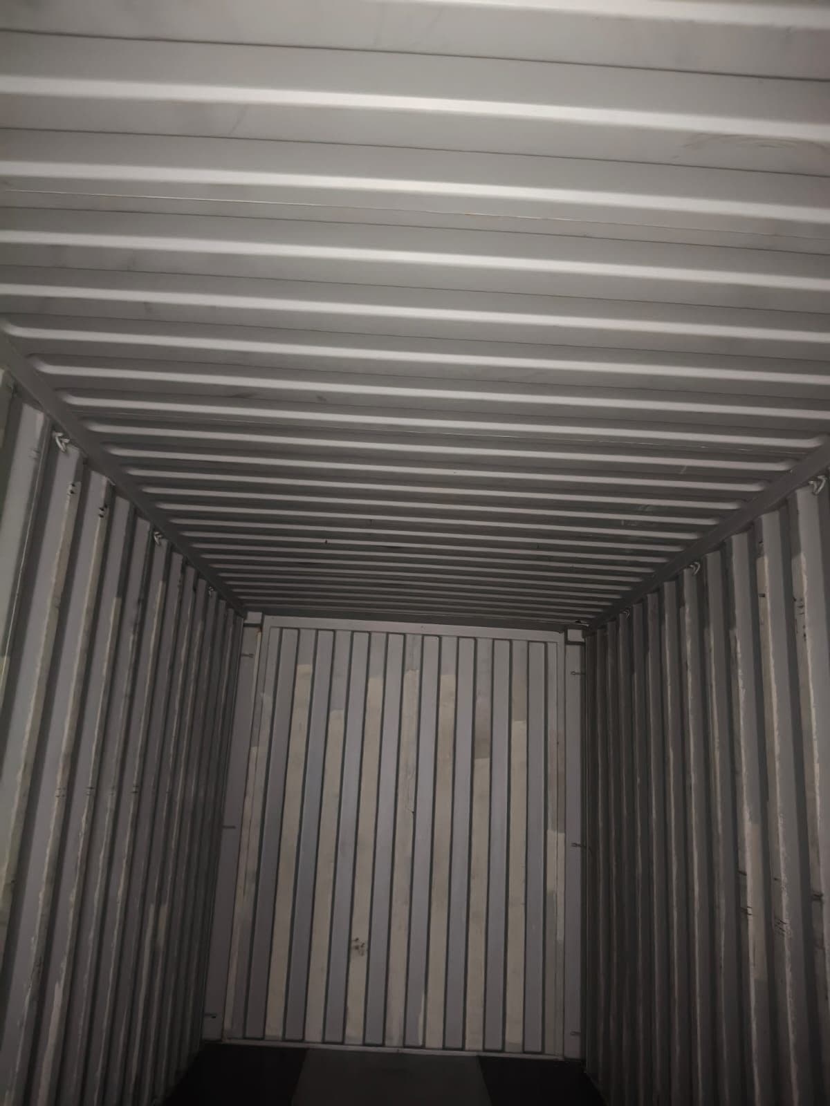 Empty container inspection in Mundra, photograph 7