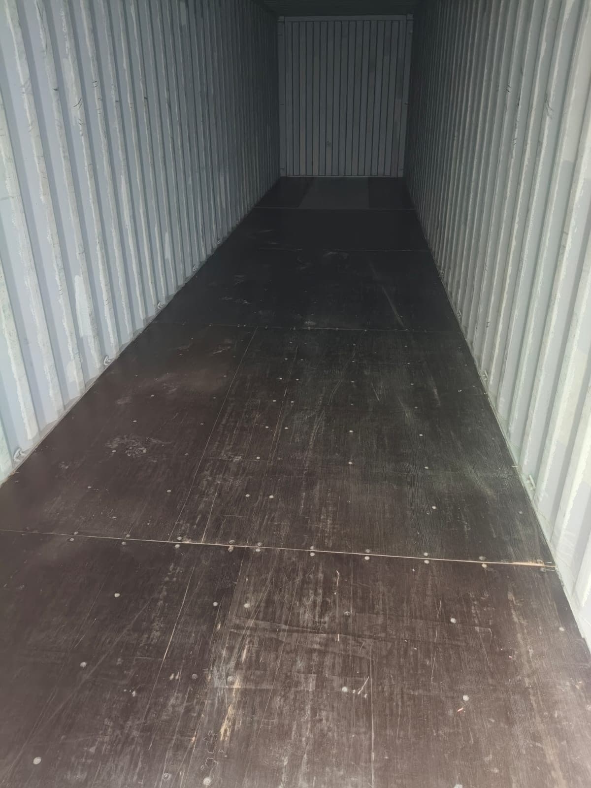 Empty container inspection in Mundra, photograph 10